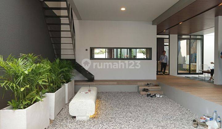 Dijual Rumah 2 lantai. NILAPADMI HOUSE. KOTA BARU PARAHYANGAN (AN AESTHETIC LIVING). TATAR EKSKLUSIF TERBARU DENGAN PENINSULA TERBAIK DAN TERAKHIR DI KBP 2