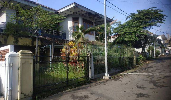 Dijual Rumah Hitung Tanah di Jl. Tubagus Ismail, Sayap  Djuanda, Dago, Bandung 1