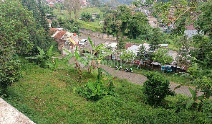 Dijual Tanah Kavling dengan View Kota Bandung di Cipaku. Seluruh Tanah sudah ditembok, sudah ada mata air cocok untuk Hotel, bisa dibeli Per Kavling atau beli semuanya. 2