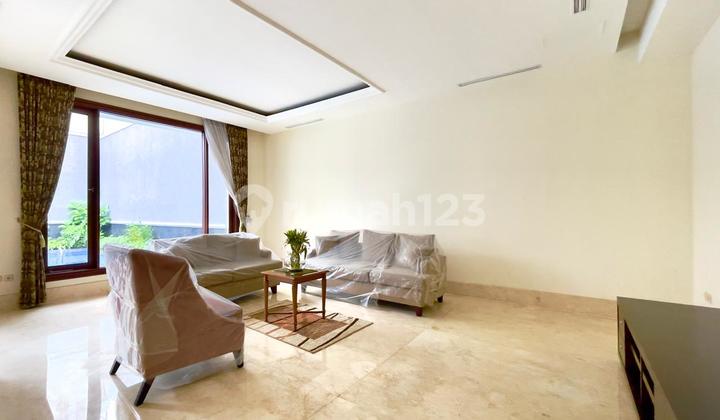 Rumah Murah 2 Lantai Bagus Ada Pool Siap Huni SHM di Pondok Indah