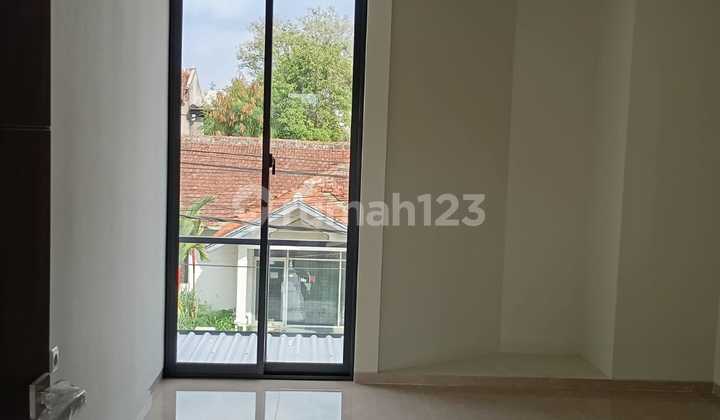 Affordable 2-Story Luxury House Ready to Occupy with SHM in Kembar Residence 2