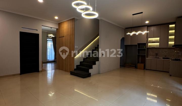 Nice Semi Furnished Cheap House with SHM in Batununggal Housing