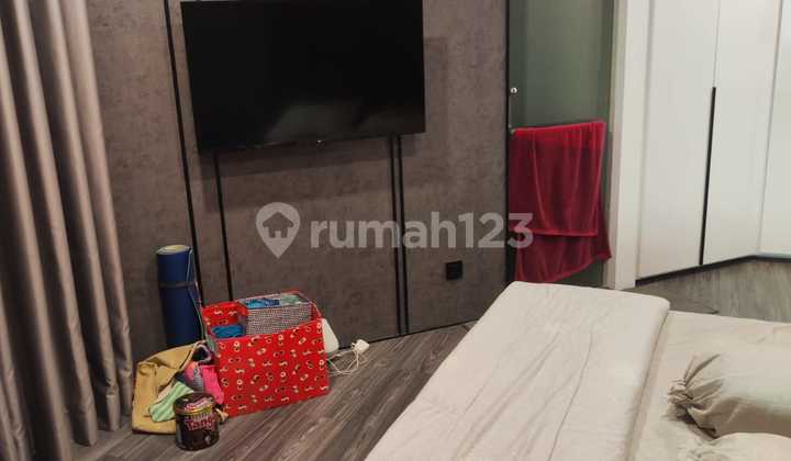 Affordable 3-Bedroom Semi-Furnished Apartment in Grand Setiabudi 2