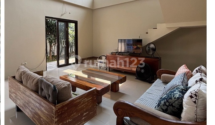 Rumah Murah 2 Lantai Furnished Bagus Shm Jalan Cemara, Bojongsari