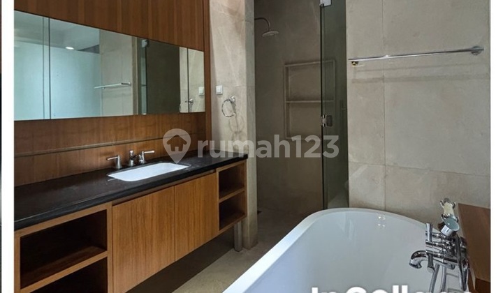 Affordable 3 Bedroom Furnished Apartment in Pearl Garden Semanggi Affordable 3 Bedroom Furnished Apartment in Pearl Garden Semanggi