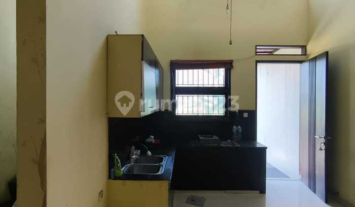 Rumah Murah 3 Lantai Siap Huni Posisi Hook SHM di Gunung Batu Rumah Murah 3 Lantai Siap Huni Posisi Hook SHM di Gunung Batu