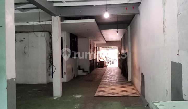 Affordable, Good, Strategic Business Space, 266 M2, SHM Title, in Riau Wing. Affordable, Good, Strategic Business Space, 266 M2, SHM Title, in Riau Wing.