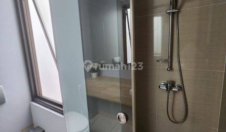 Dijual Rumah 3 Lantai Full Furnished Di Setra Sirna, Setra Sari, Bandung 2