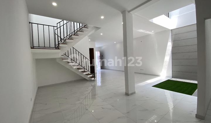 Rumah Murah 2 Lantai Baru Modern Minimalis Shm Taman Kopo Indah 3