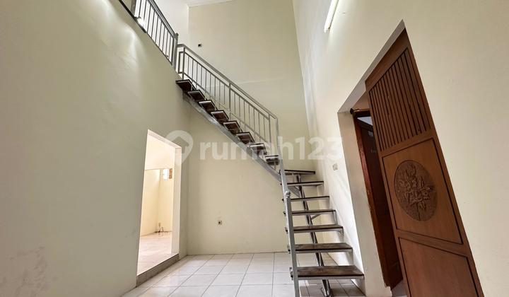 Rumah Murah 2 Lantai Siap Huni Bagus Shm Di Griya Kuning Asri 