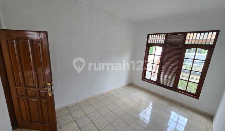 Rumah Murah Siap Huni Bagus Shm Di Jalan Pesantren Antapani