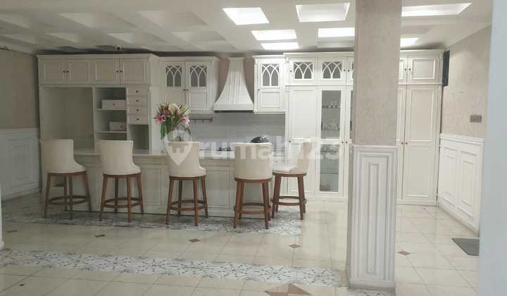 Rumah Murah American Classic Furnished Dalam Komplek Cibaduyut 