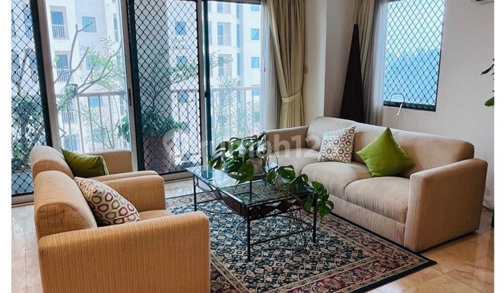 Cheap 4 Bedroom Furnished Apartments in Golf Hill, Pondok Indah