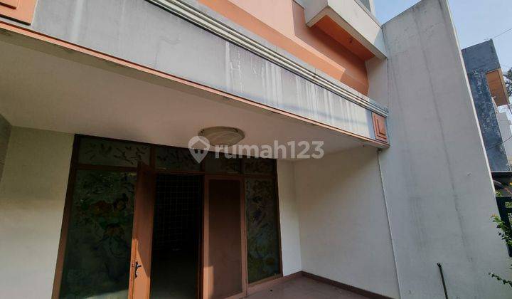 For Sale. Rumah 2 Lantai, Bagus, Siap Huni, Lingkungan Nyaman Di Jl. Kurdi Timur. 1