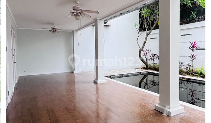 Town House Murah Semi Furnished One Gate System di Kemang Timur 2