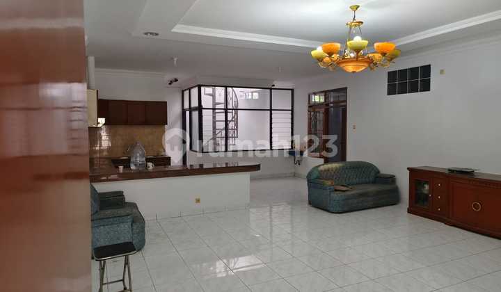 Affordable 2-Story House Ready to Occupancy Good Shm In Taman Holis Indah 1