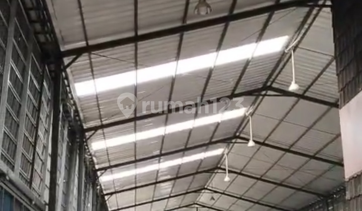 Cheap, Good, Spacious 3300.0 M² Warehouse with SHM on Main Road Soreang