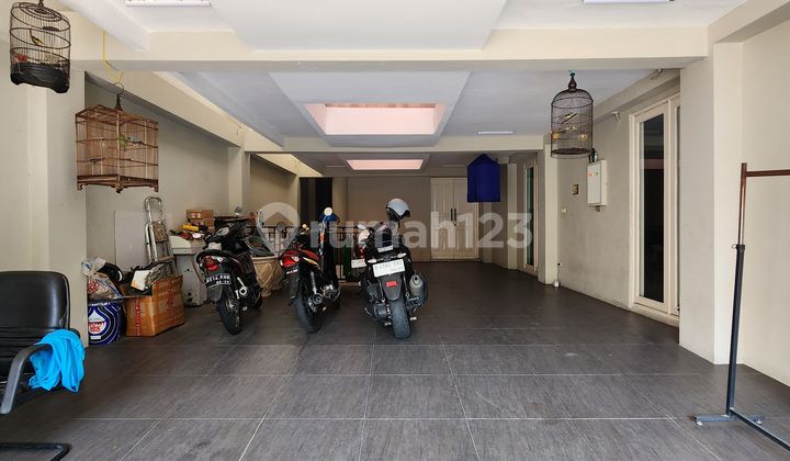 Affordable Ready-to-Live Good House with Swimming Pool in Menteng 2