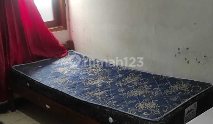 Two-Story Boarding House in the City Center Near Offices 2