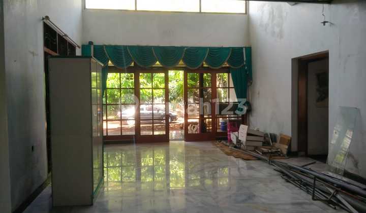 Rumah Dengan Halaman Luas Bisa Untuk Usaha 2