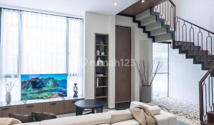 Rumah Bagus Furnished di Kota Baru Parahyangan Tatar Banyaksumba 1