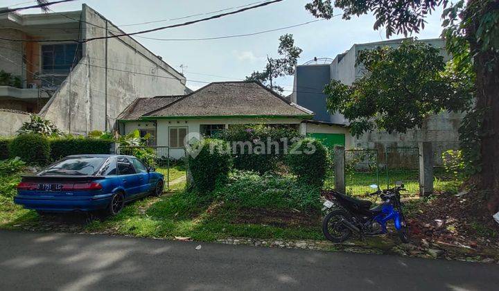 Rumah Hitung Tanah di Hegarmanah Kulon Raya, Bandung 1