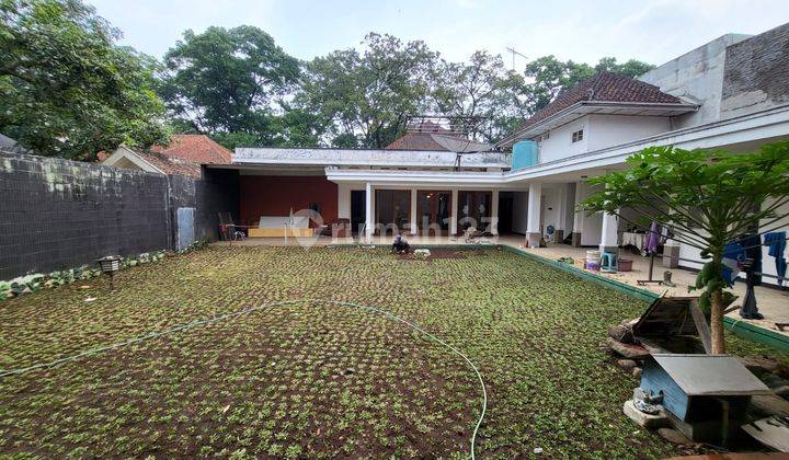 Rumah Heritage di Sayap Dago Kawasan Elite, Bandung 1