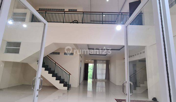 Rumah Baru di Kompleks Setraduta Hegar, Bandung 1