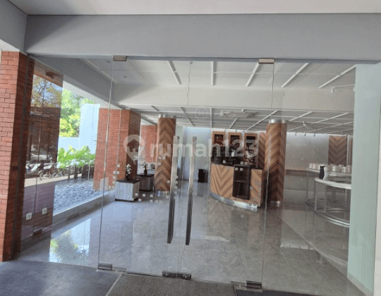 Ruang Usaha Mainroad Riau Bandung 1