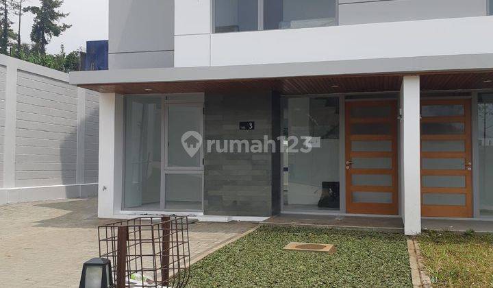 Rumah 2 Lantai Full Furnished Sayap Setiabudi, Bandung 1