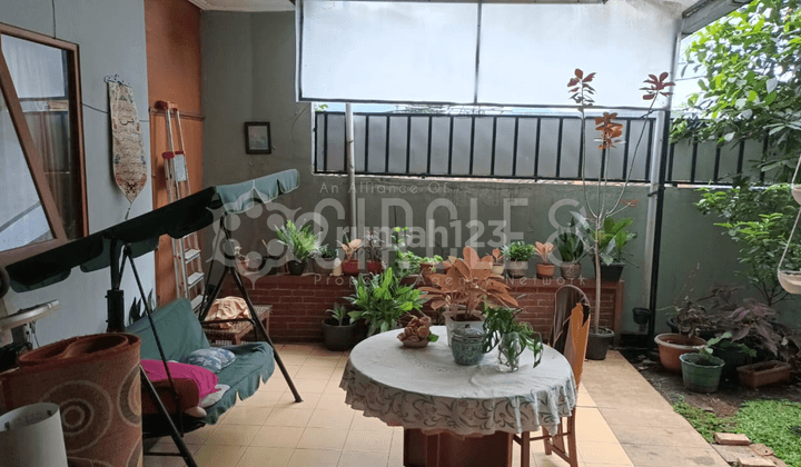 Dijual Rumah 2 Lantai Bagus SHM di Ir.h.juanda, Dago, Bandung 2