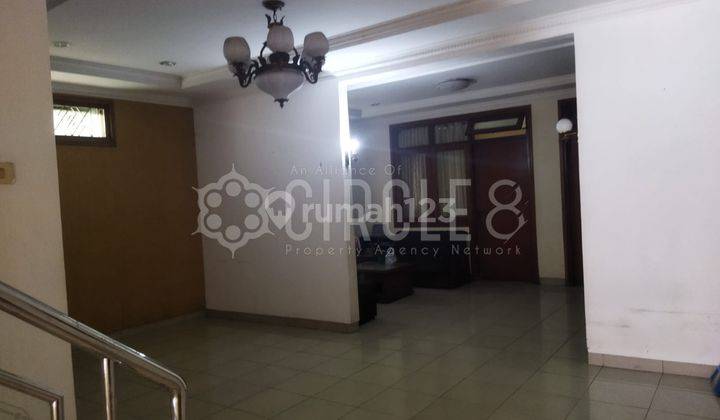 Dijual Rumah 2 Lantai Bagus SHM di Ciumbuleuit Raya, Bandung 2