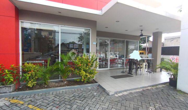 Ruko restorant standard internasional masih aktif lokasi strategis Tidar Surabaya Bangunan Baru 2