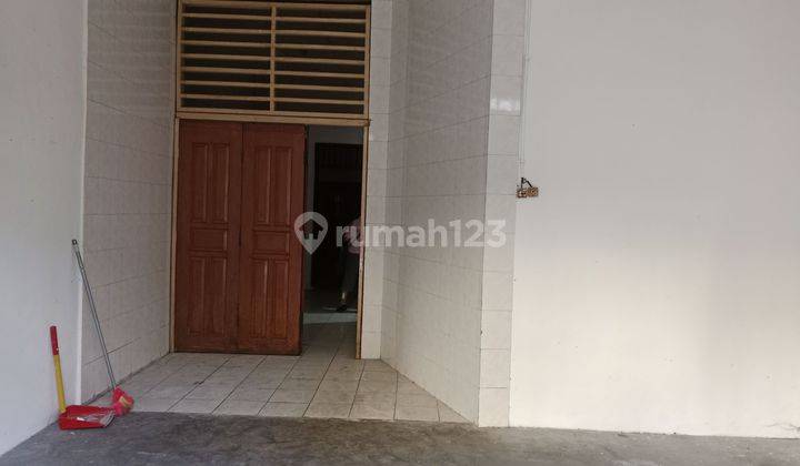 Disewakan Rumah Tambora 1,5 Lt Lokasi Strategis 1