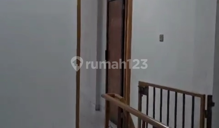 For Rent House Suitable for Business Jembata Lima Tambora Strategic Location 2
