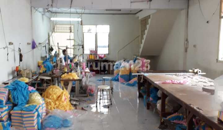 For Sale Jembatan Lima House Suitable for Living and Business 3 Floors 2