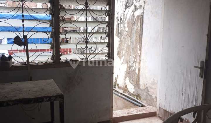 Dijua Rumah Mangga Besar di Bawah NJOP Akses 2 Mobil Dijua Rumah Mangga Besar di Bawah NJOP Akses 2 Mobil