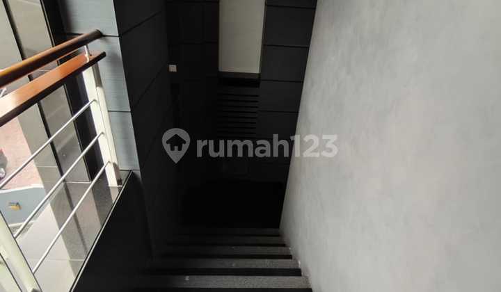 Dijual Gedung Kantor Grogol Tomang 9 Lantai
