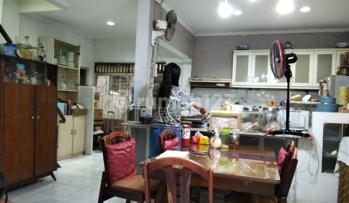 Dijual Cepat Rumah Kartini Strategis LT 370 Mtr 2