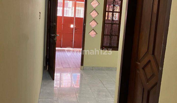 Disewakan Rumah 3 Lantai Jembatan Lima Strategis Jl Besar 2