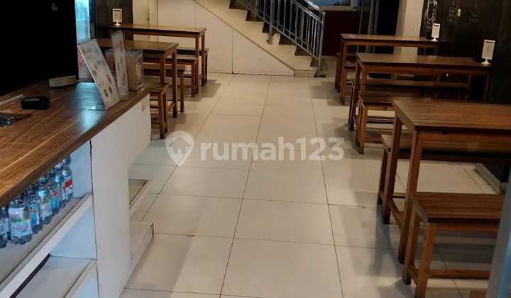 For Rent: 4-Storey Shop House in Mangga Besar, Main Mabes Street For Rent: 4-Storey Shop House in Mangga Besar, Main Mabes Street