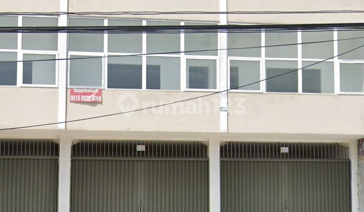 3-Story Attached Shop House for Rent in Depok 3-Story Attached Shop House for Rent in Depok