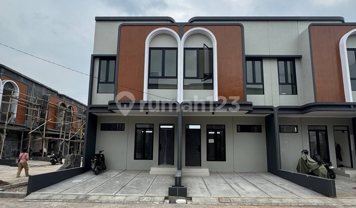 Rumah 2 Lantai Nyaman di Buah Batu - Ciwastra - Bandung Dekat Stasiun Kcic Tegal Luar