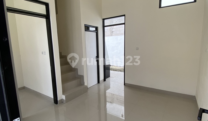 Rumah Bagus SHM di Ciwastra 2 Lantai 2