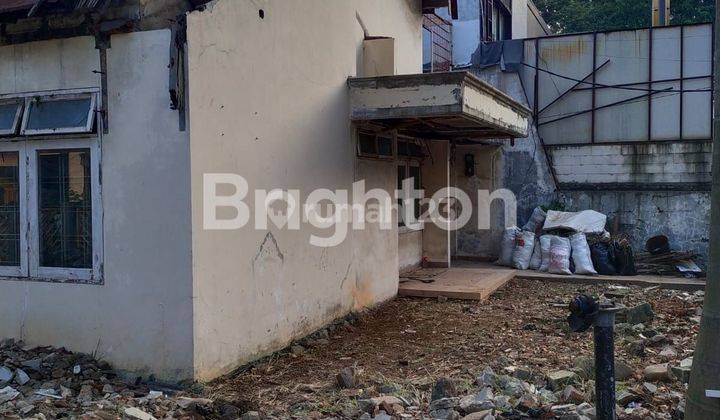 RUMAH DI HOEK LOKASI BAGUS  PERLU DI BANGUN ULANG 1