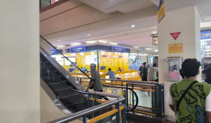 Dijual Kios Ruko Roxy Mas Strategis Depan Eskalator