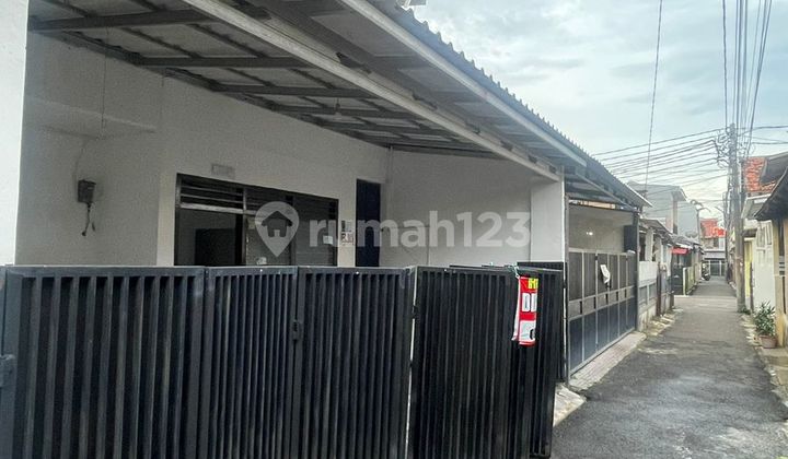 For Rent Comfortable House in Kembangan Near Meruya Toll Gate For Rent Comfortable House in Kembangan Near Meruya Toll Gate