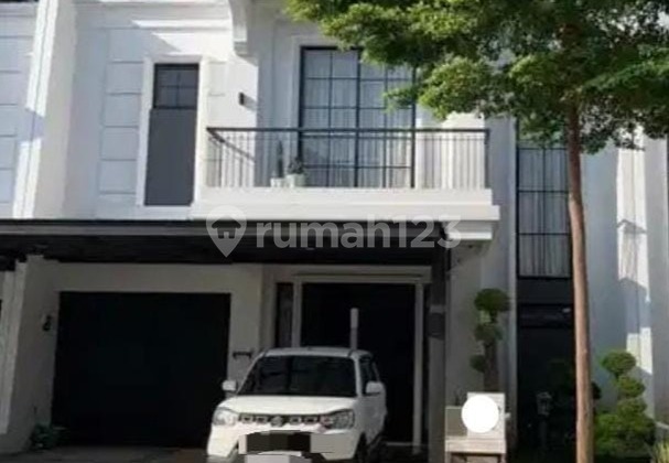 Ready-to-occupy 2-story house in Cimanggis Golf Estate, Topos, Depok.
