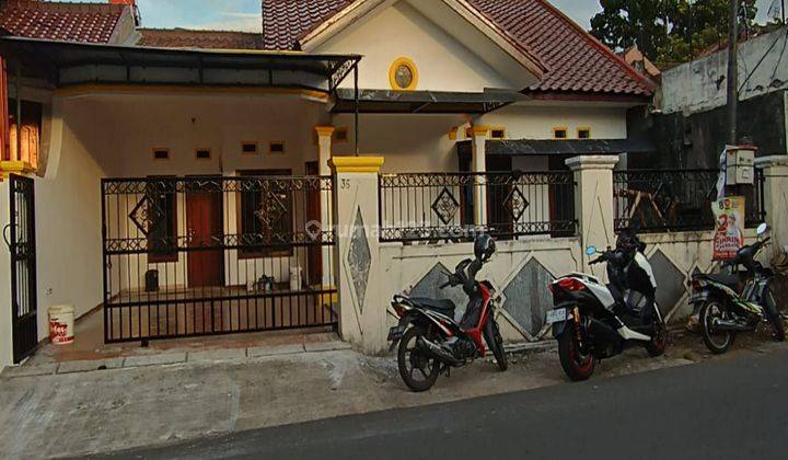 BU Hot Sale  Rumah 1.5 Lantai Pingir Jalan Besar Di Pesangrahan 1