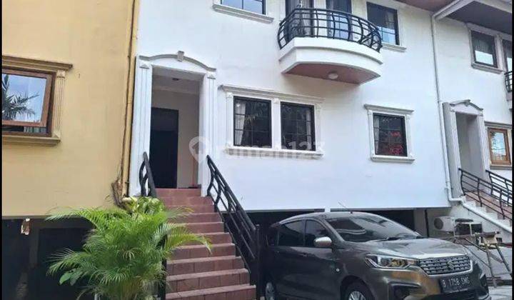 Dijual rumah nego sampai deal di Town house Kemang  2